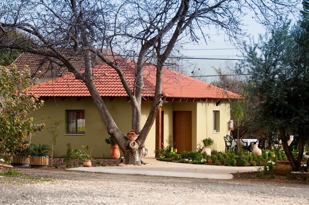 Elimelech Bapardes Villa She'ar Yashuv Exterior photo
